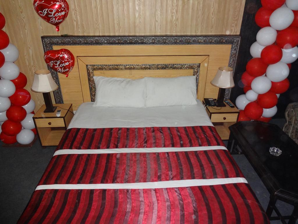 Safari Hotel Upper Mall Lahore Rum bild